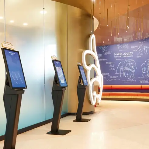 disney-animation-cafe-3