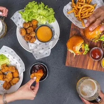 Restaurante-Burger-Strasse-Polanco-con-Reservandonos-1