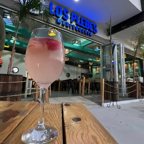 los-plebes-marisqueria-torreon-3