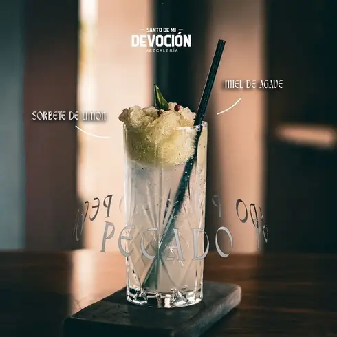 mezcaleria-santo-de-mi-devocion-oaxaca-reserva-reservandonos-5 (1)