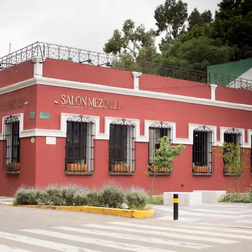Lee más sobre el artículo Restaurante Salón Mezcalli