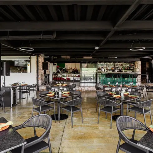 vertical-restaurante-y-bar-queretaro-con-reservandonos-5